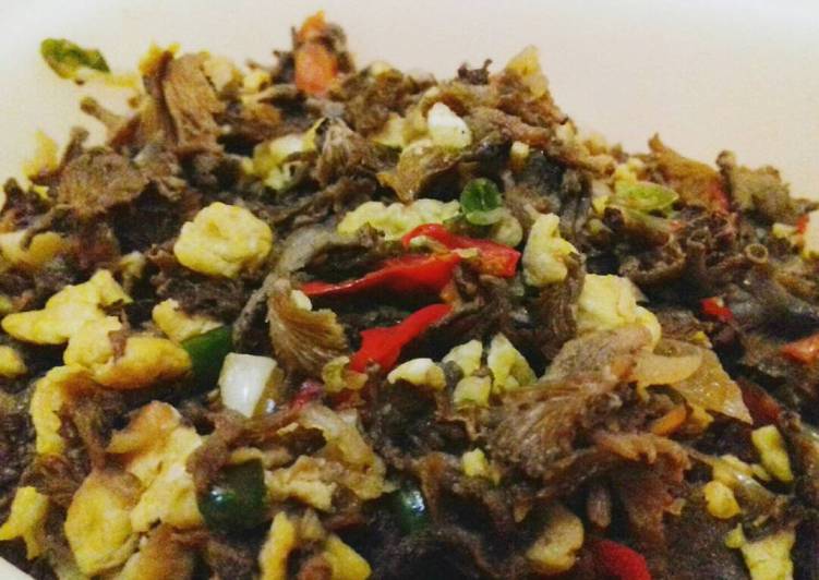 Resep Tumis jamur grigit + telur yang nikmat