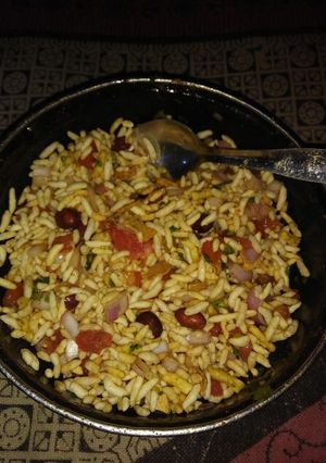 भेल पूड़ी (bhel poori recipe in Hindi) रेसिपी मुख्य फोटो
