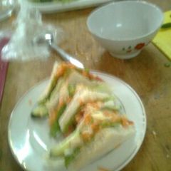 A picture of Fried Egg sandwich.