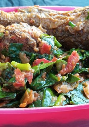 A picture of Spinach stew.