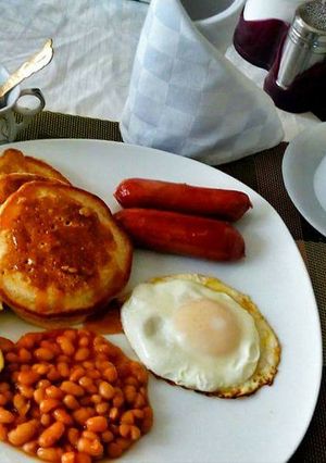 A picture of Queen's 👑 breakfast.