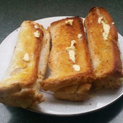 A picture of Good ol' South Island Cheese Rolls.