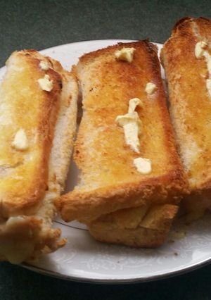 A picture of Good ol' South Island Cheese Rolls.