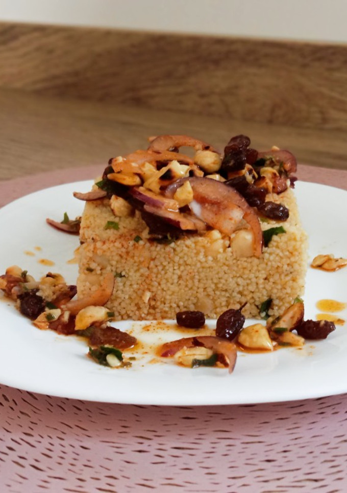 Una foto de Ensalada de cuscús y garbanzos receta rápida