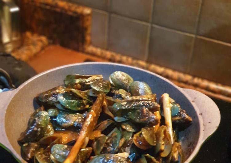 Kerang Ijo Saus Padang