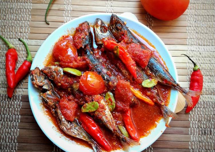 Resep Ikan Sambal Asam Pedas yang Bisa Manjain Lidah