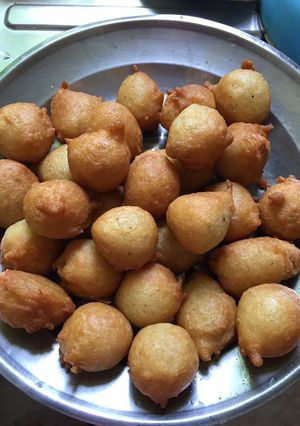 A picture of Meetha pua.
