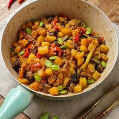 รูปของ Sambal goreng kentang