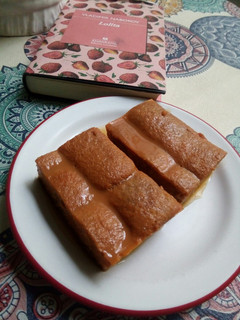 Una foto de Postre de vainillas, café y flan de dulce de leche -súper económico