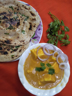 शाही पनीर (Shahi paneer recipe in hindi) रेसिपी मुख्य फोटो