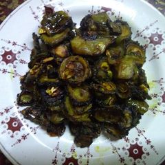 A picture of Karela baingan fry.