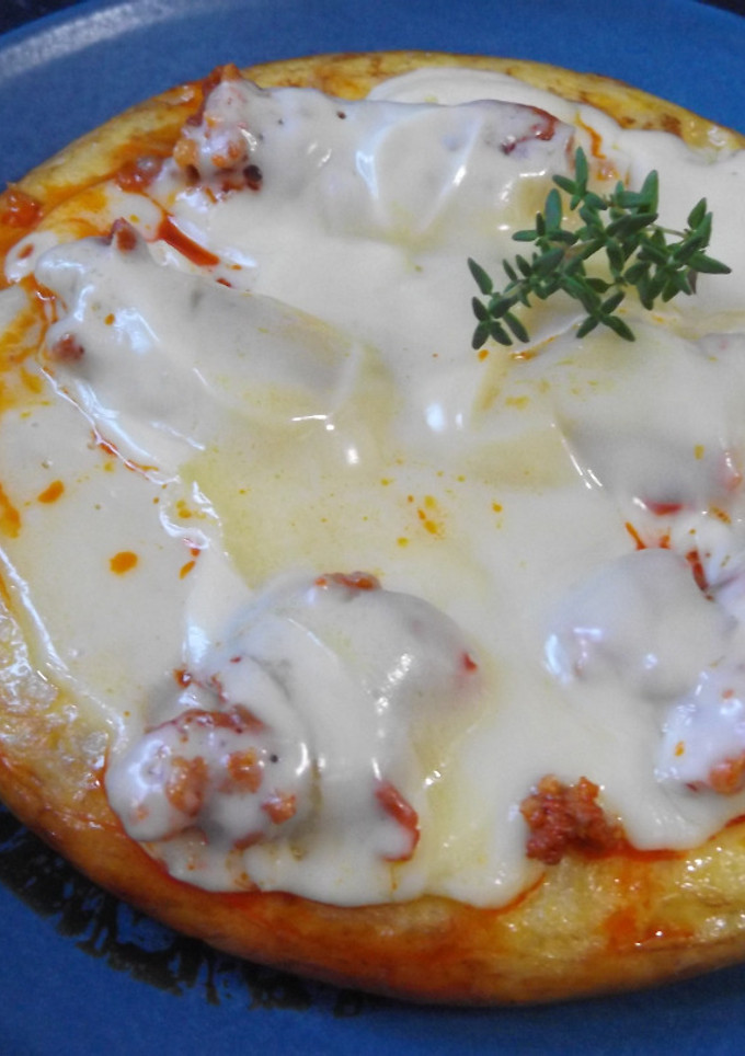 Una foto de Tortilla con chistorra y queso Gouda