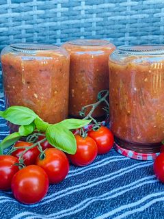 Fűszeres paradicsomszósz télire 🍅 recept fotója