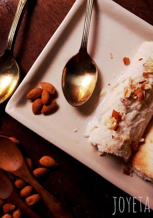 A picture of Bread malai roll.