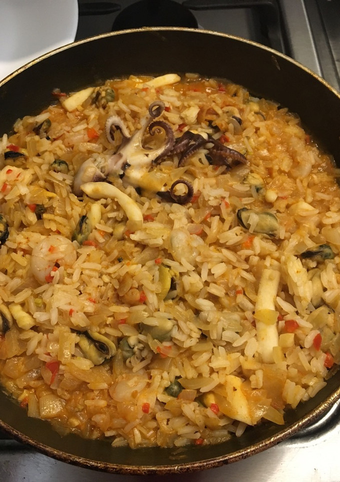 Una foto de Arroz con mariscos express