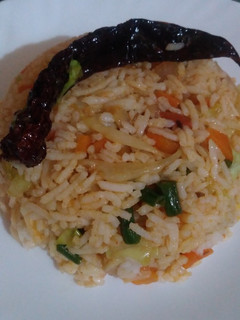વેજીટેબલ પંજાબી પૂલાવ(Vegetable Panjabi Pulav Recipe In Gujarati) રેસીપી મુખ્ય ફોટો