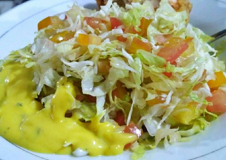 Cara Termudah Menyiapkan Fresh Simple Salad with Sweet Mustard Dressing Super Enak