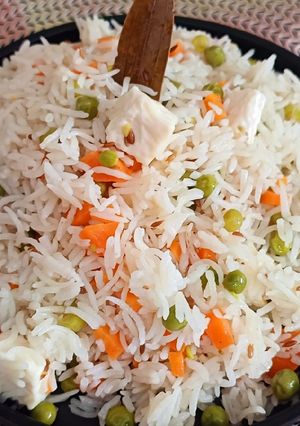 तिरंगा पुलाव (Tiranga pulao recipe in hindi) रेसिपी मुख्य फोटो
