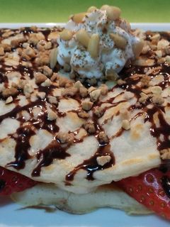 Una foto de Tortitas con fresas