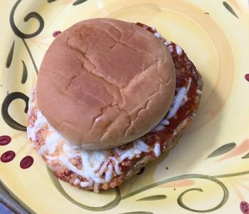 Popular Cuisine Chicken parm burgers Restaurant Style