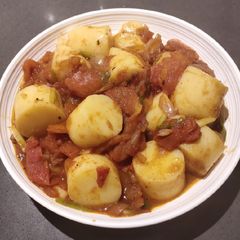 A picture of Egg tofu in Tomatoes.