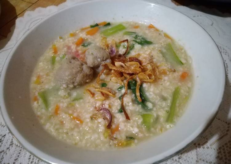 Bagaimana Menyiapkan Bubur Oat Spesial (Sayuran + Bakso Sapi), Enak