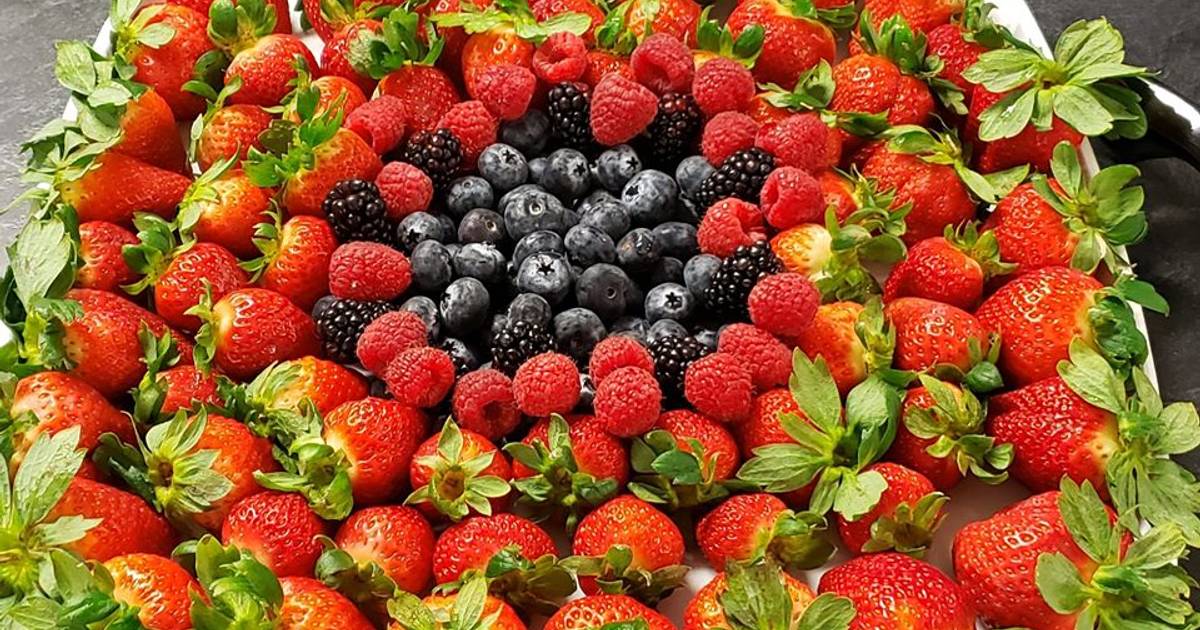 strawberry fruit tray