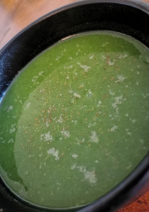 Une photo de Velouté de fanes de radis