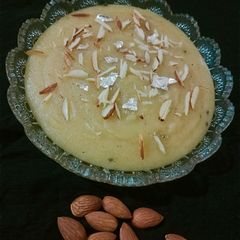 A picture of Suji ka halwa.