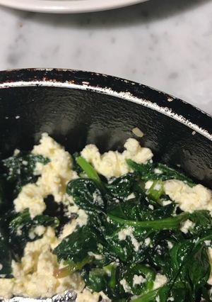 Una foto de Popeye alla Piamontese(salteado de espinacas y ricotta)