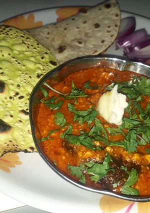 શાહી પનીર(Shahi paneer Recipe in Gujarati) રેસીપી મુખ્ય ફોટો