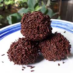 รูปของ Rum / Rhum Ball