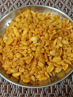 સુકો પૌવા નો ચેવડો રેસીપી મુખ્ય ફોટો