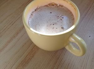 Una foto de "Café" con cebada y canela🍵