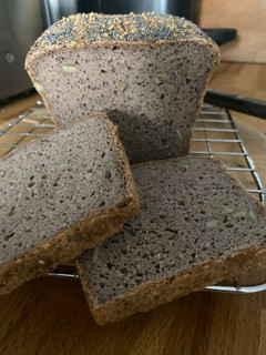 Foto principal de Pan de trigo sarraceno y semillas. (sin gluten)