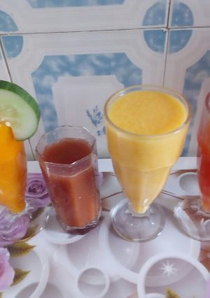 A picture of Smoothies and juice.