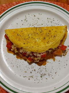 Una foto de Omelette de peperonata con queso