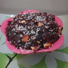A picture of Apple Beetroot Halwa.