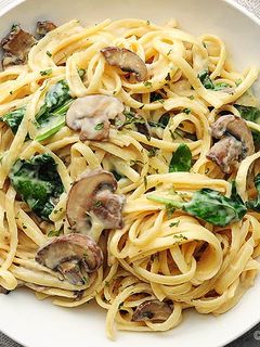 O poză a rețetei Mushroom and Spinach Pasta.