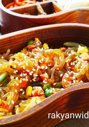 Foto resep Japchae (tumis 'soun' dan sayur ala korea)