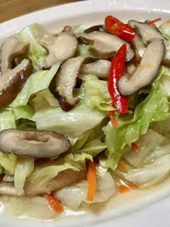 香菇炒高麗菜（家常料理篇） 的食譜成品照片