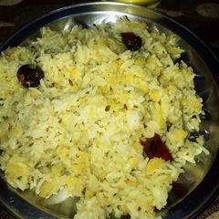 A picture of Masoor dal khichri.