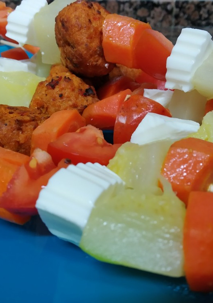 Una foto de Brochetas de verduras y legumbres