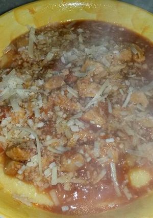 Una foto de Polenta con tuco