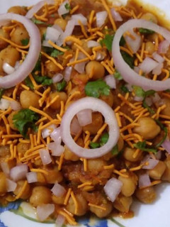 आलू की टिकिया (aloo ki tikiya recipe in Hindi) रेसिपी मुख्य फोटो