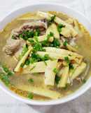 Măng sặt nấu canh xương heo