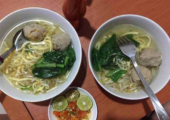 Mie Kocok Baso instan