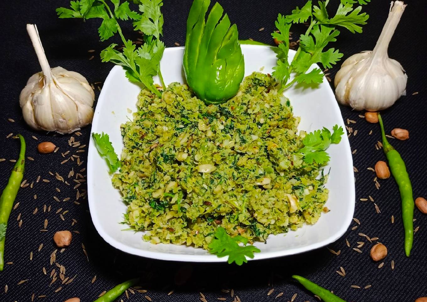 Simple Way to Make Quick Green Chilli Thecha