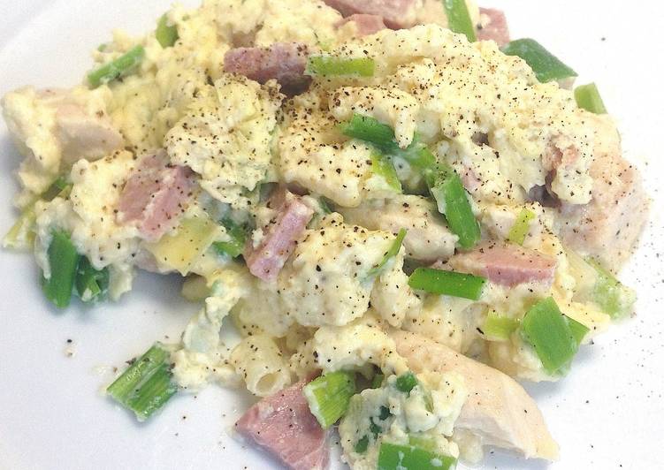 Recipe of Ultimate Creamy Chicken, Ham and Leeks Scramble