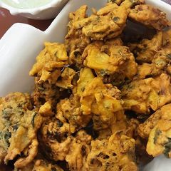 A picture of Mix veggies pakora.